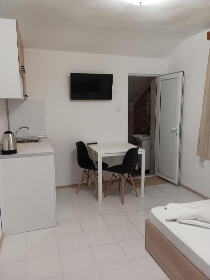 Ianakiev Guest House Chernomorets Esterno foto